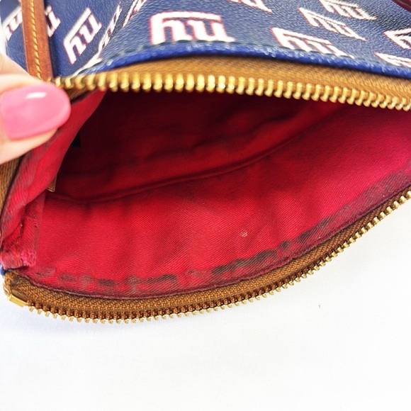 DOONEY & BOURKE NY Giants Crossbody Bag Zipper Closure - Picture 6 of 9